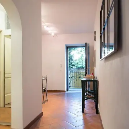 Apartment Hidden Retreat - Duomo Milan