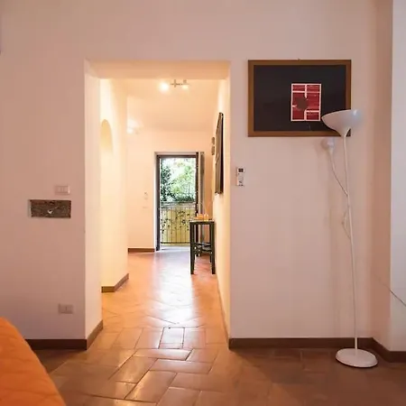 Apartment Hidden Retreat - Duomo Milan